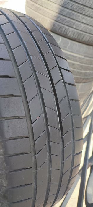 Bridgestone 215/55/R17