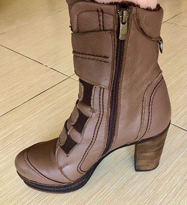 Продавам кафяви боти естествена кожа