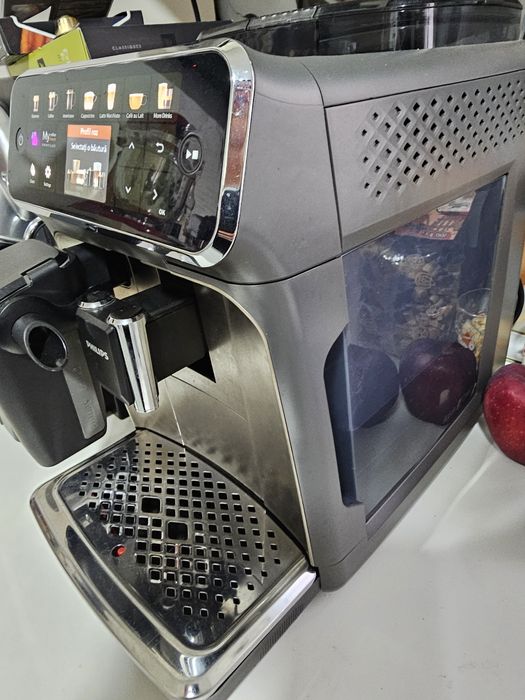 Espressor Phillips seria 5400 LatteGo