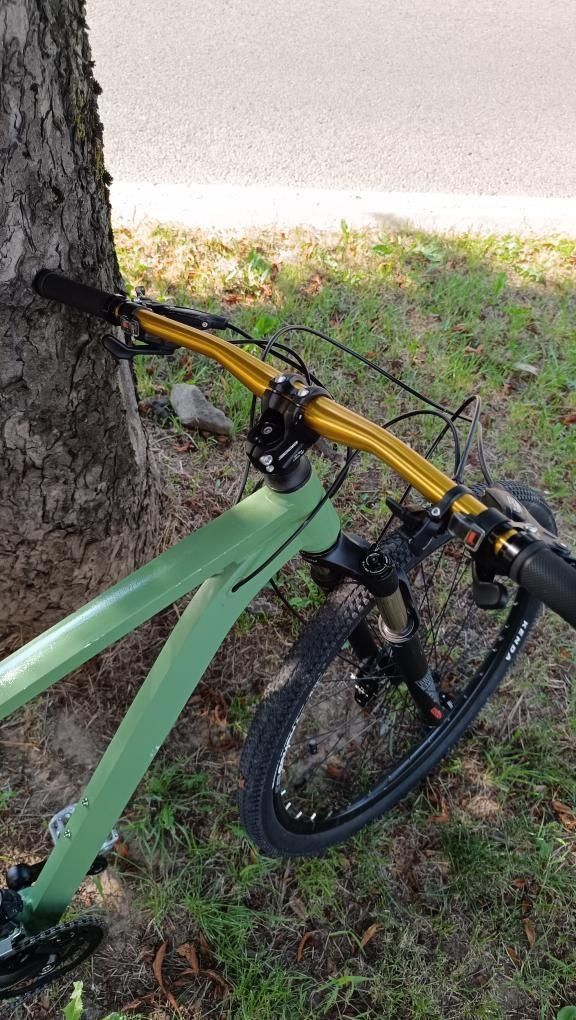 Vând bicicleta roti 29