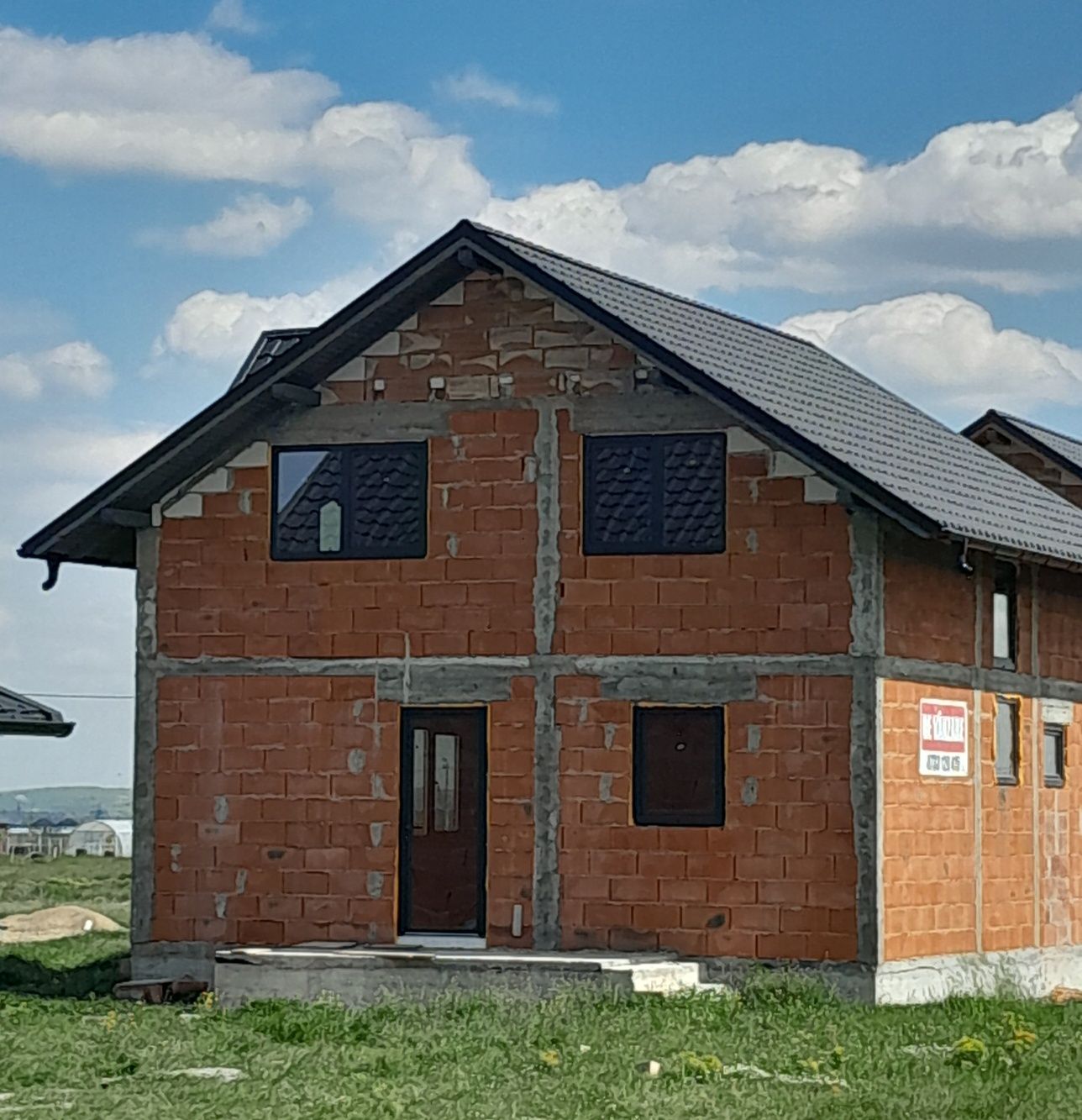 Vând casă Zona Aerodrom