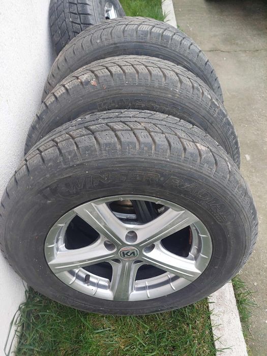 Vând 4 roti MS iarna-vara SUV 215 70 R16