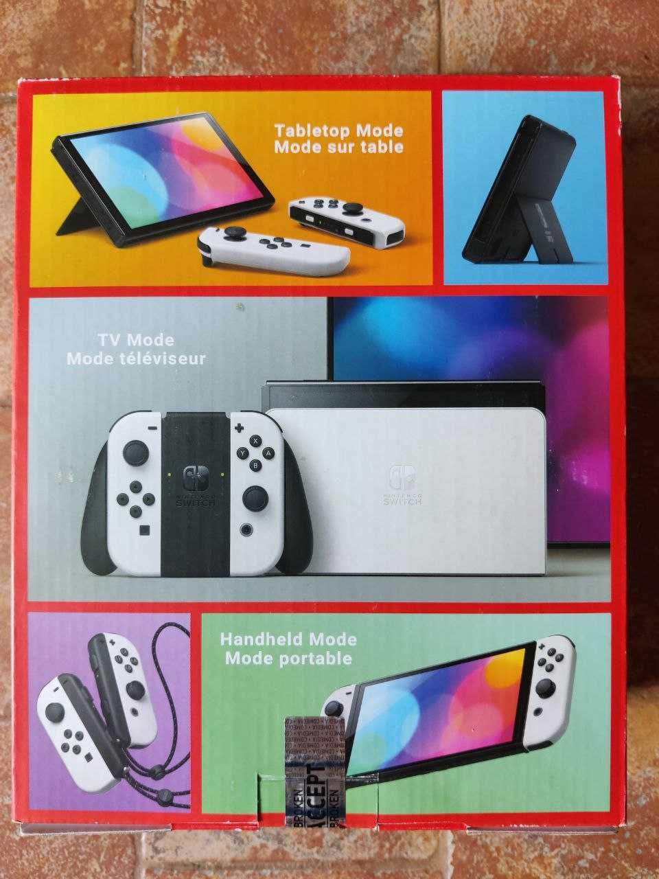 Nintendo Switch OLED - конзола, твърда опаковка и PRO джойстик