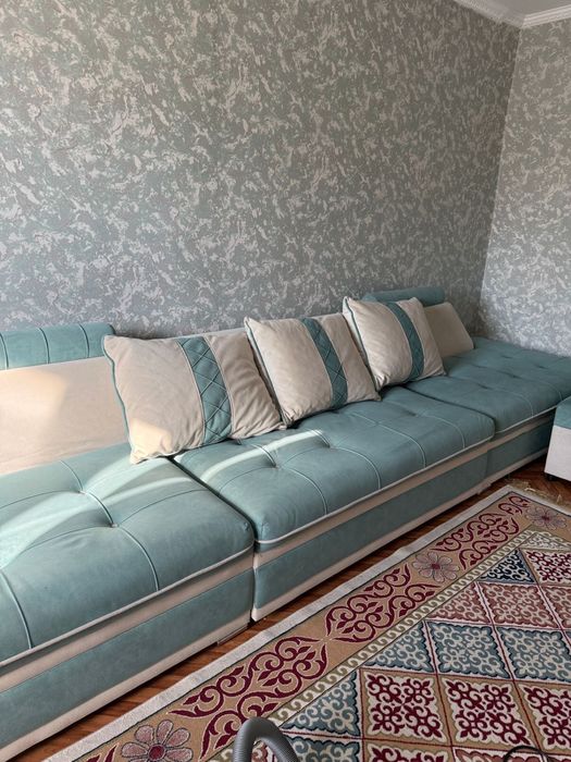 Диван для гостиной комнаты