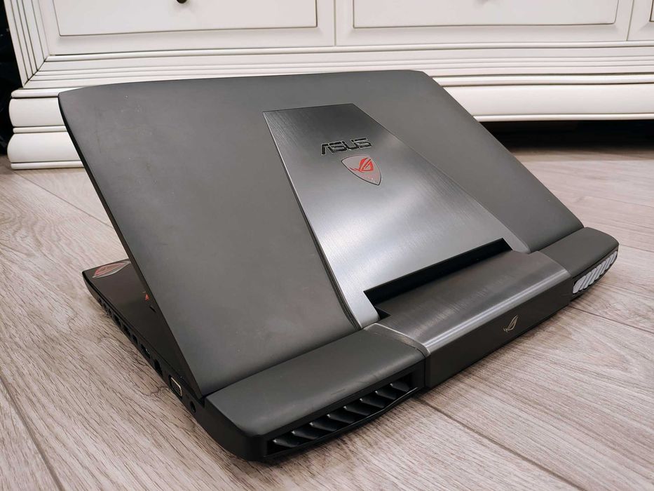 Laptop gaming Asus Rog, intel core i7 ,video nvidia, display de 17,3"