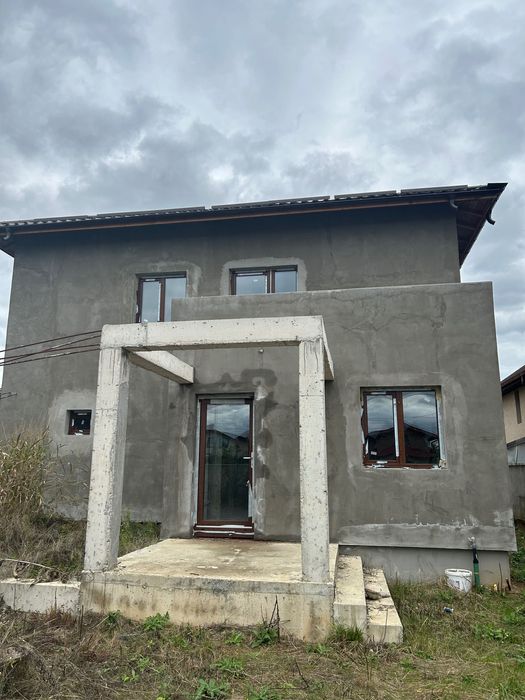 Casa în Târgoviște la doar 3 km de centru!!! Zona Peco Helene