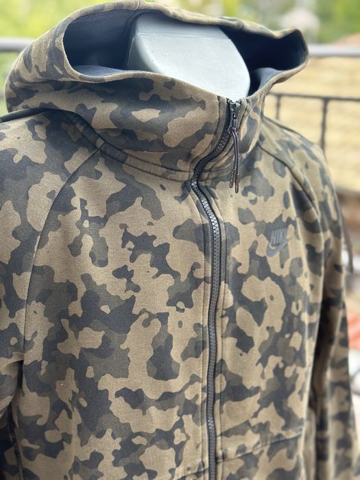 Nike Camo Print Tech Fleece Men's Hoodie Оригинално! CJ5975-222