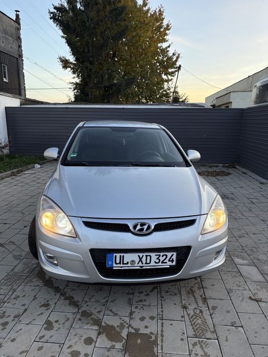 ~~ Hyundai i30 1.6 i  Automat ~~