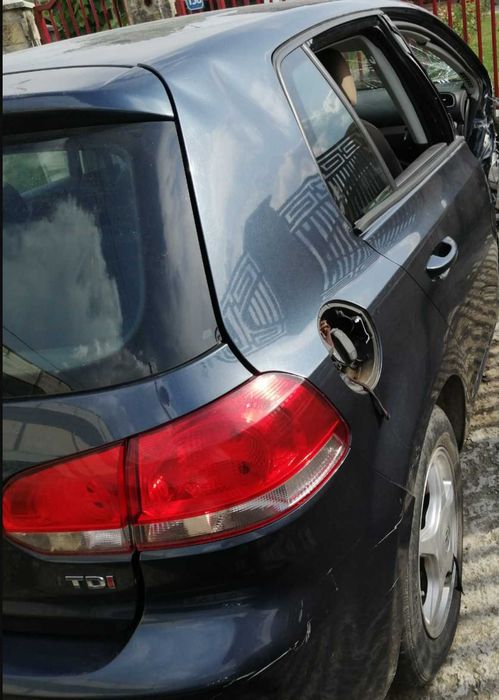 Vand VW Golf VI, 2010, 1.6 TDI,  avariat pe partea din fata pasager