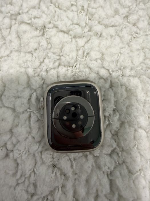 Продавам Apple Watch Series 9 41mm Starlight
