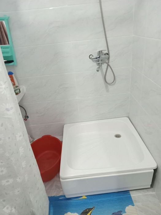 Сдаётся квартира в чирчике 2 мкн Навастройка 6 этаж