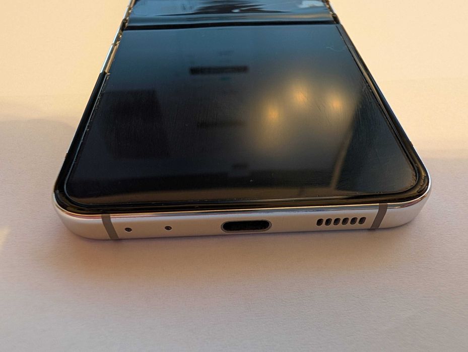 Samsung Galaxy Z Flip5 256GB Cream