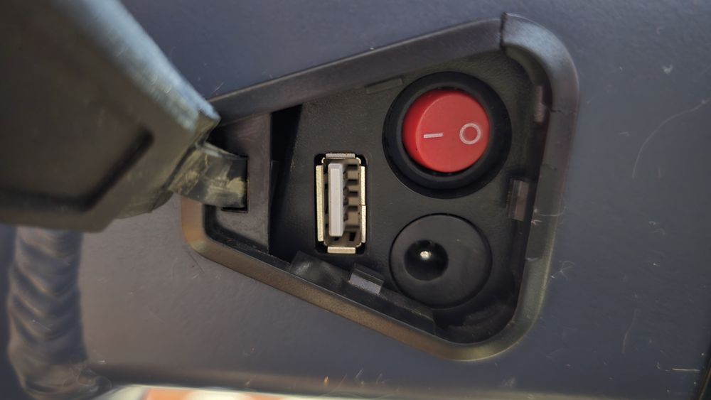 Bicicletă Carpat asistată electric.