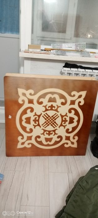 Стол квадратный новый