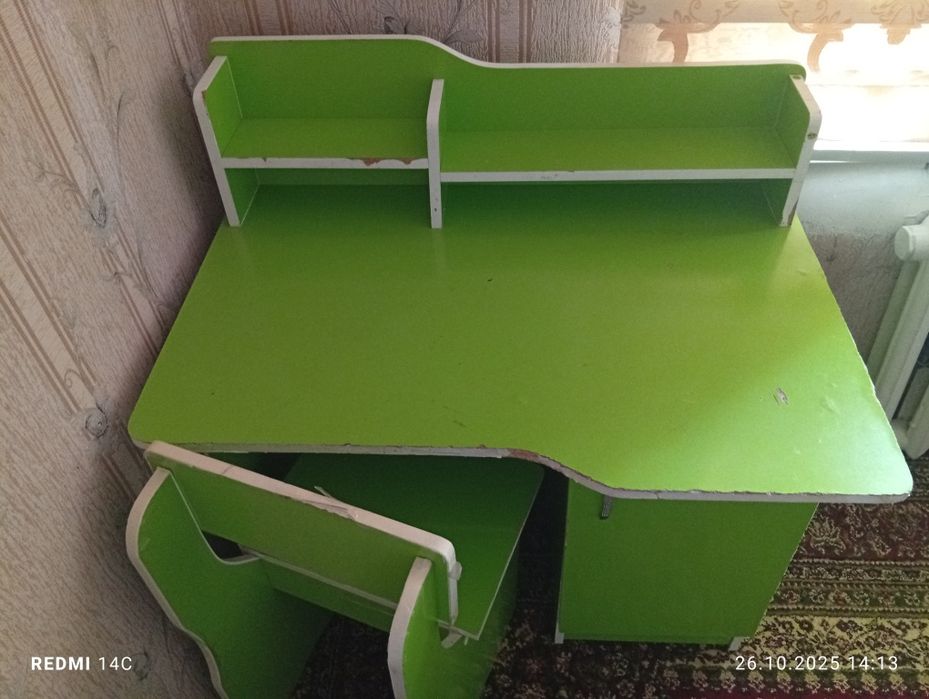 Парта для работ, учёбы
