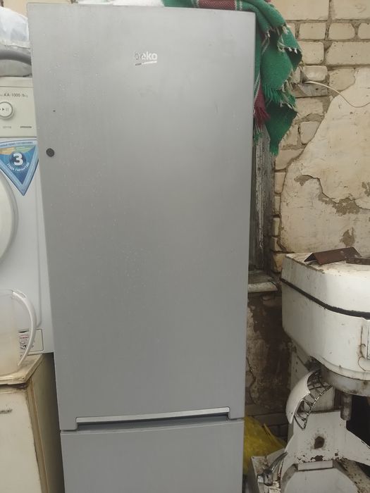 Продам холодильник беко
