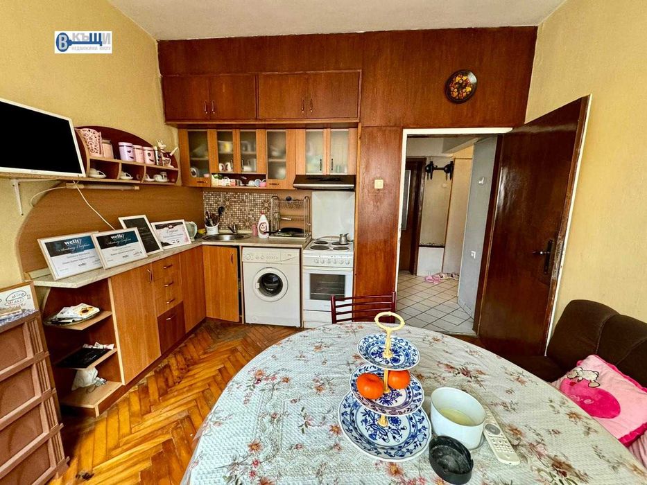 Продава се Двустаен апартамент в Велико Търново, Център - 70 кв.м за 1358 €/кв.м - Снимка #2