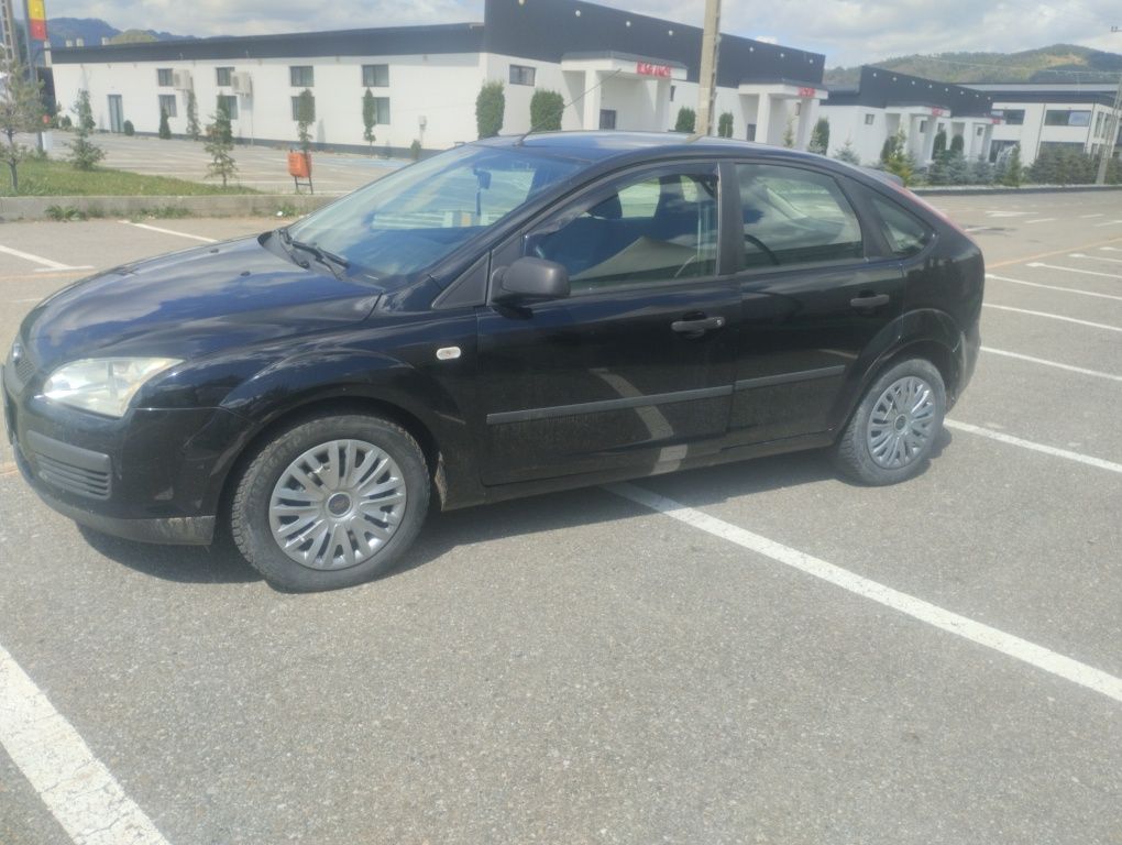 Ford focus 2.0diesel 
An fabricație 30.11.2005
Motorizare.2.0diesel 10