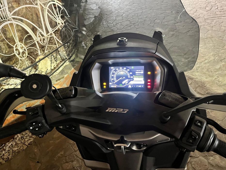 Piaggio MP3 530 HPE 2022