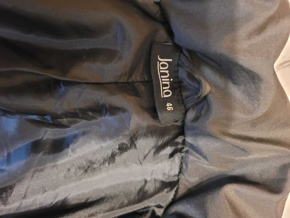 Geaca dama Janina, marimea 46, culoarea negru, fără urme de uzura !