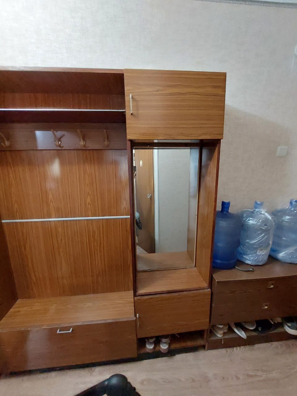 Отдам даром шкаф-прихожая