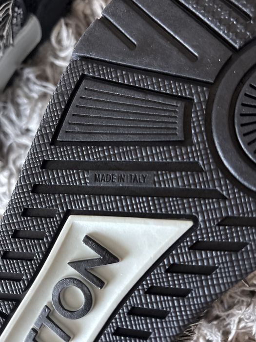 Papuci Louis Vuitton