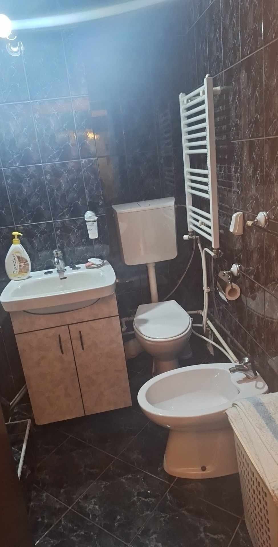 Vand apartament cu 3 camere decomandat