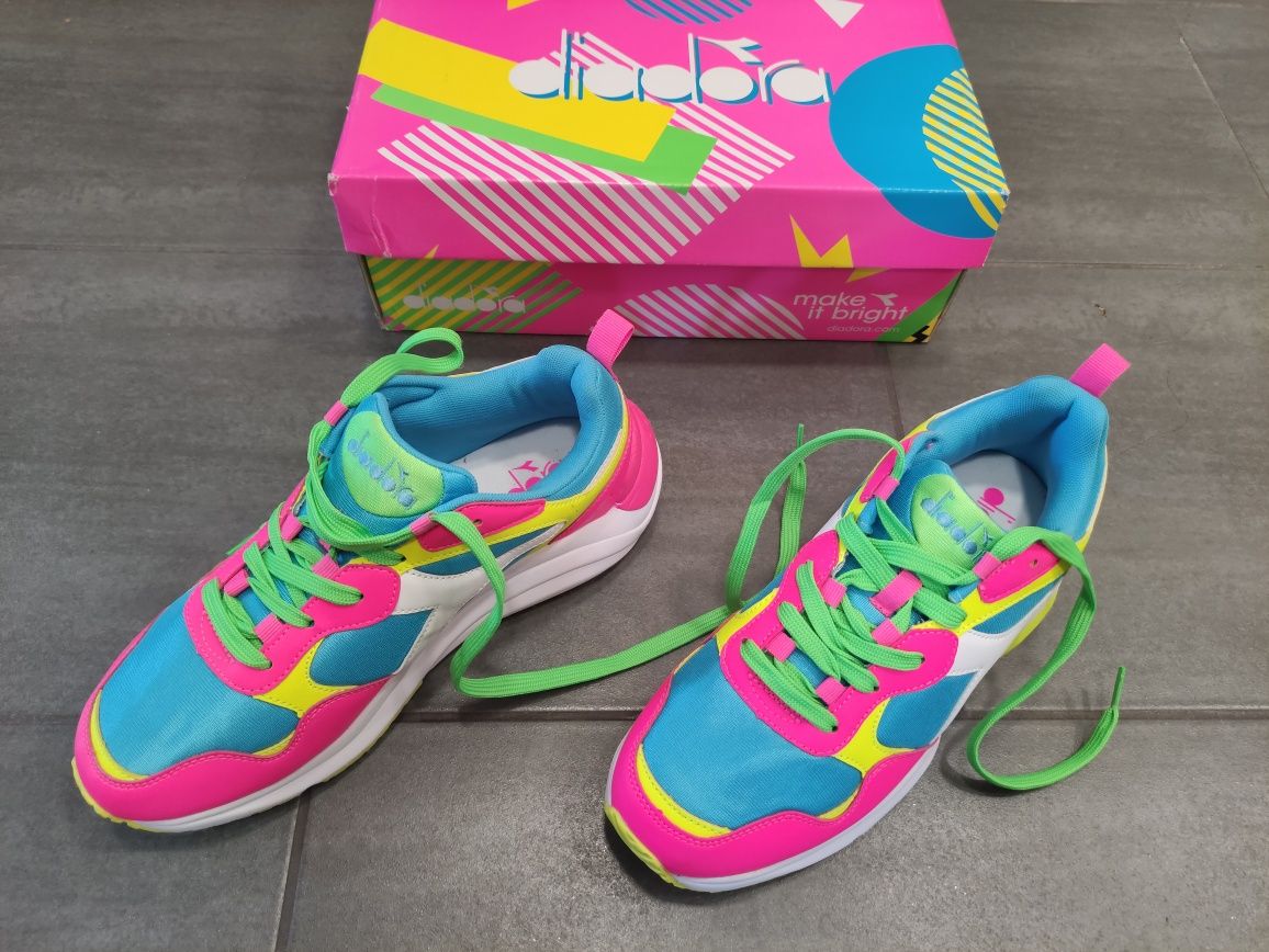 Diadora Whizz Run Fluo / Маратонки / 42