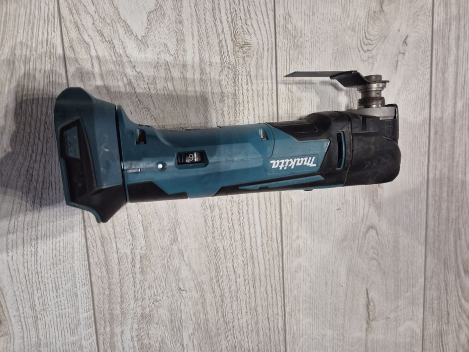 Multicutter makita 18v dtm 51