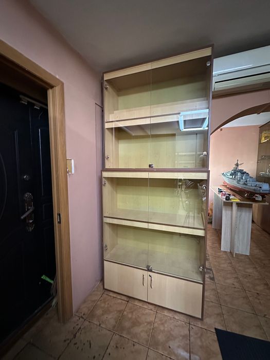 Продам витрины для магазина
