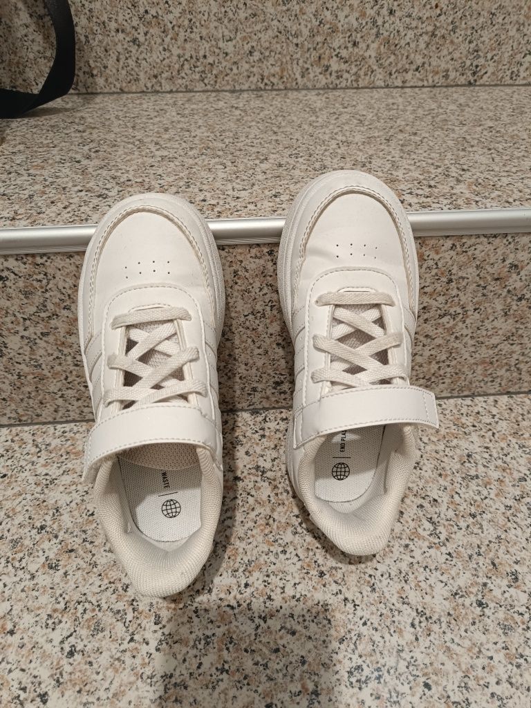 Детски маратонки Adidas, Nike