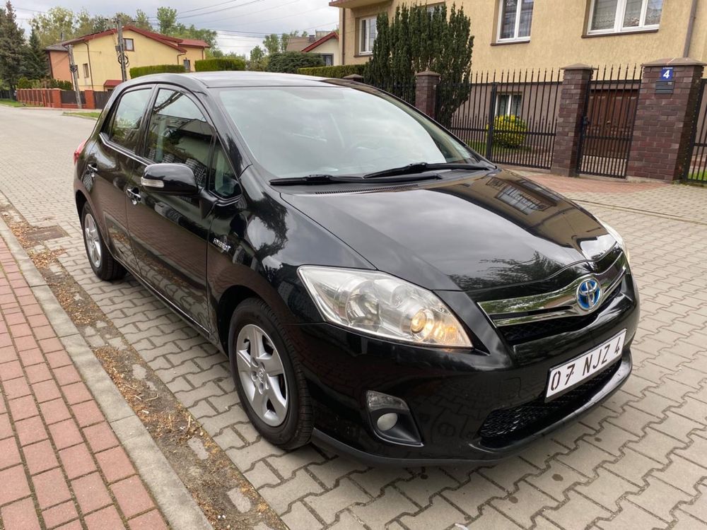 Vand Toyota Auris Hybrid