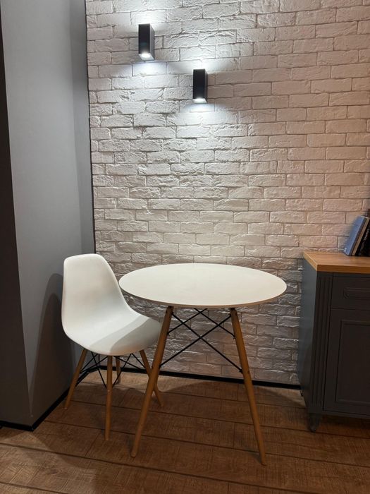 Продается кухонный стол