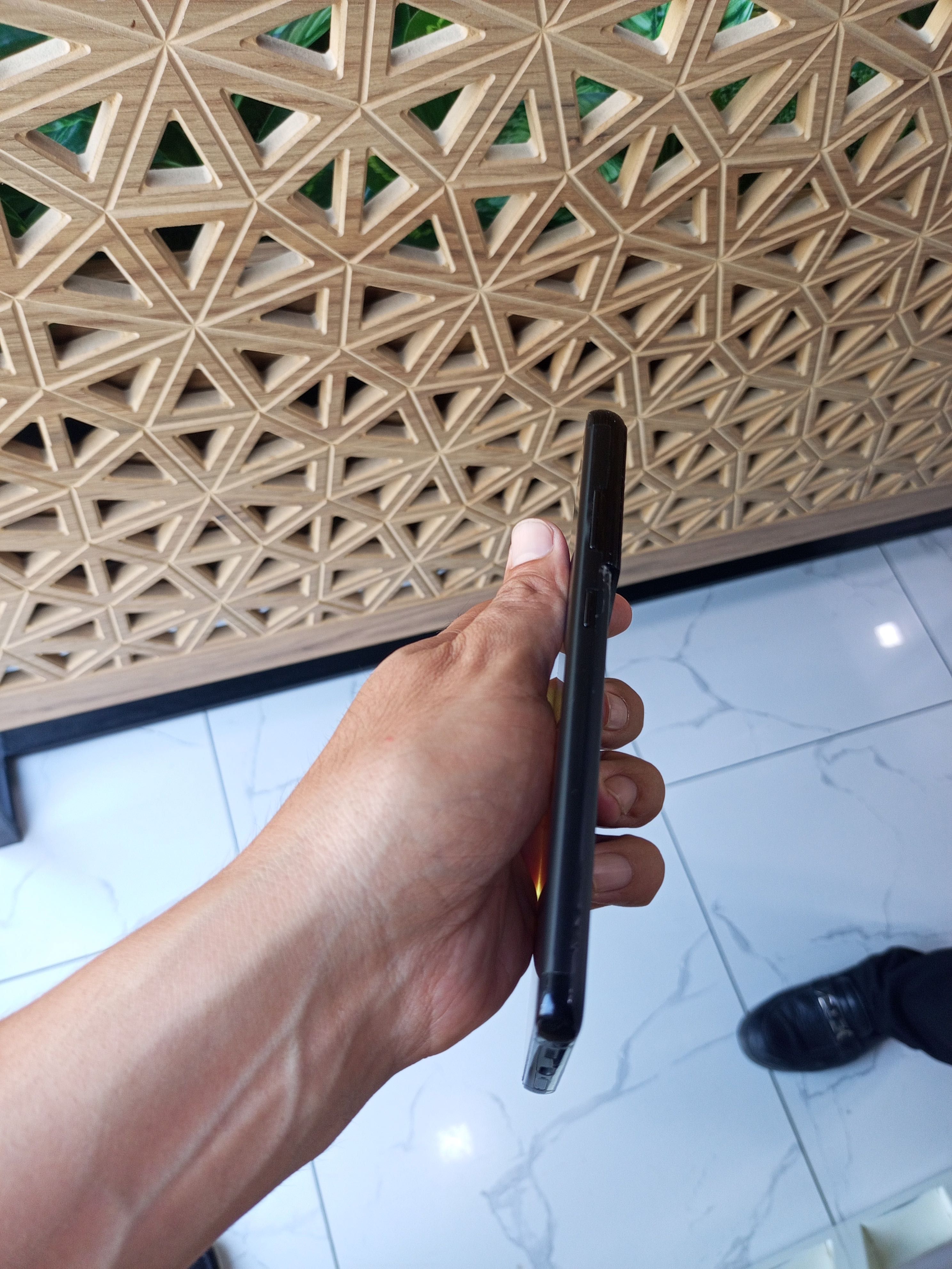 Remont holatida S21 Ultra 5G (Korea) sotiladi