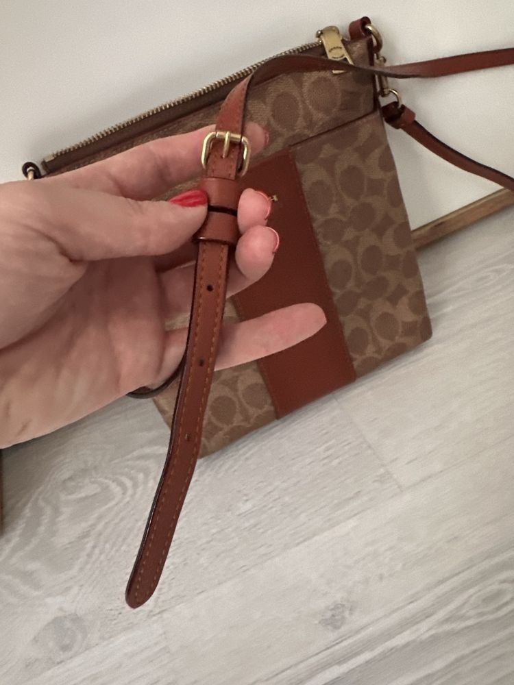 Дамска чанта Coach