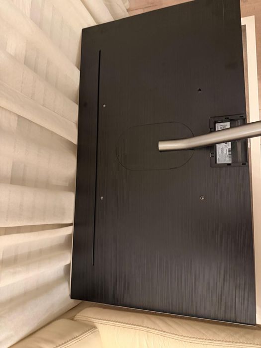 Продам телевизор Samsung QE55Q7FAM — на запчасти