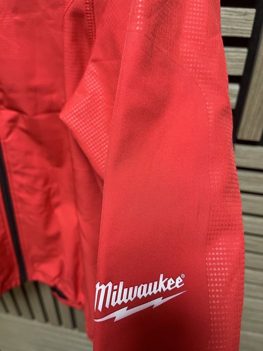Milwawkee : НОВО работно яке Softshell размер Л / Оригинал