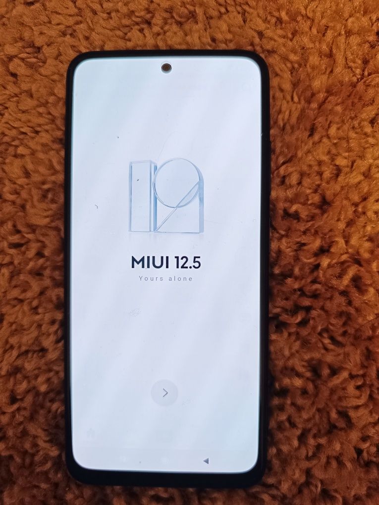 Xiaomi Redmi Note 10 с калъф и протектор