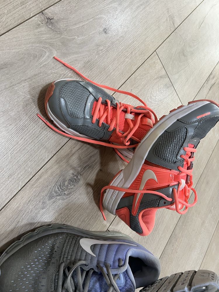 Маратонки nike номер 39