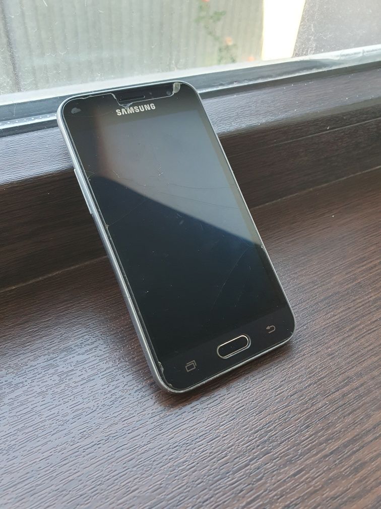 Samsung Galaxy j1