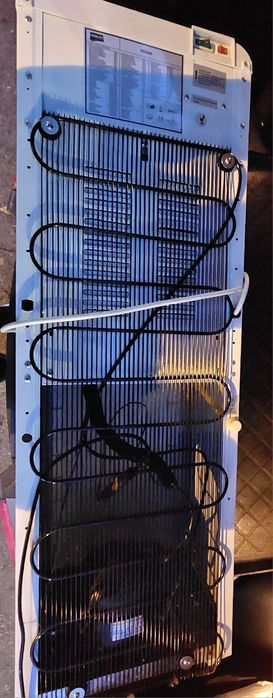 Dozator de apă rece si caldă