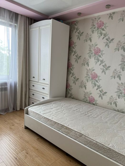 Спальный гарнитур. Подростовый. # кровать # шкаф.Детская