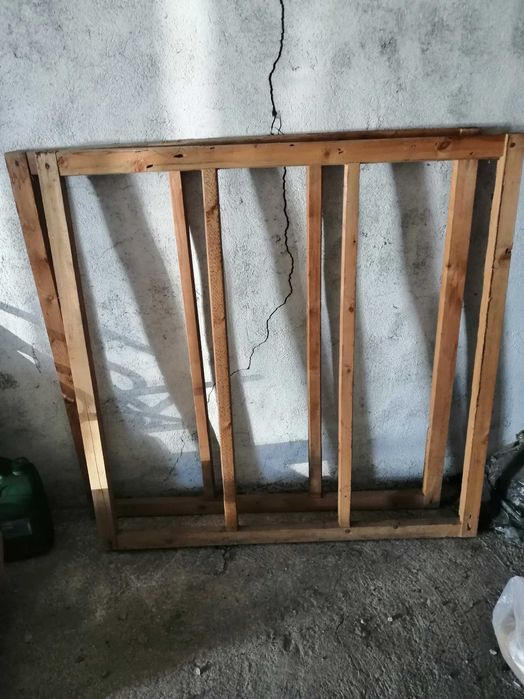 Продам новые деревянные рамы , 2 шт. по 2000 тг.