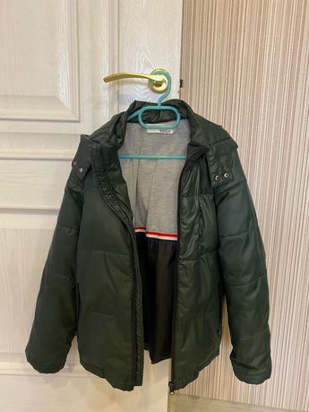 Куртка для мальчика весна-осень. На 8-9 лет
