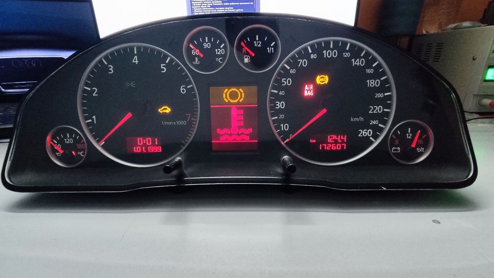 Щиток приборов Audi A6C5
