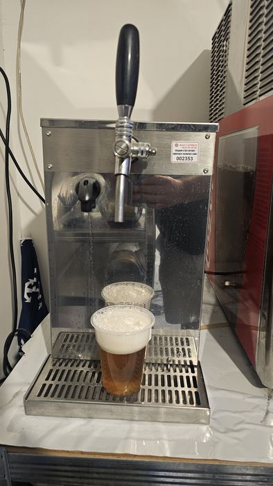 Машина за наливна бира