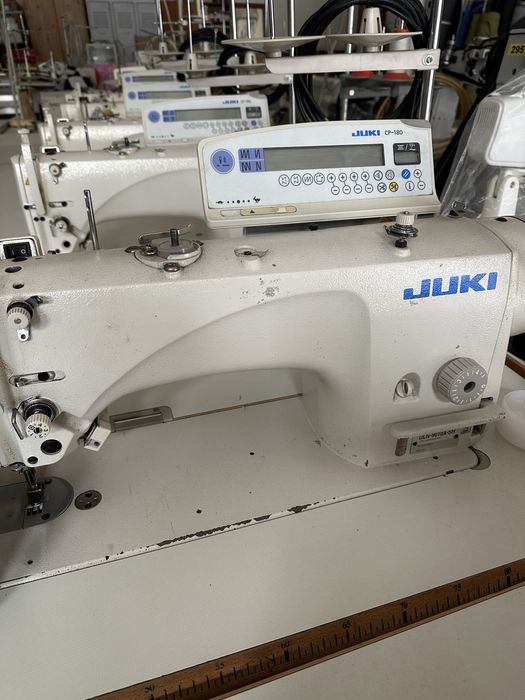 Masini de cusut/ surfilat