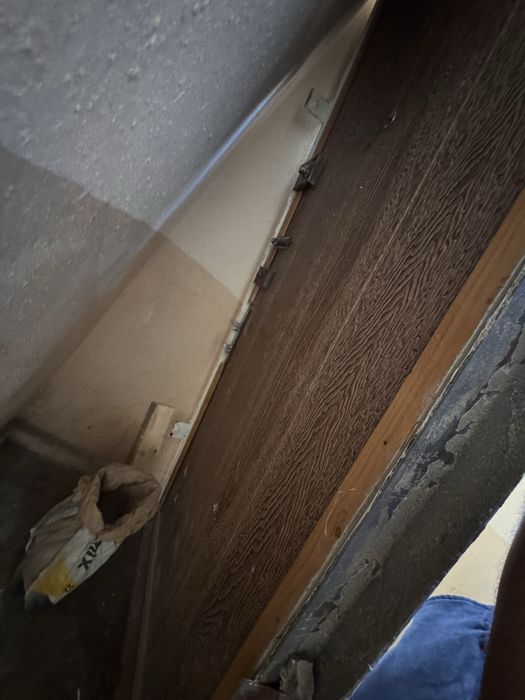 Входная дверь (металл,дерево)