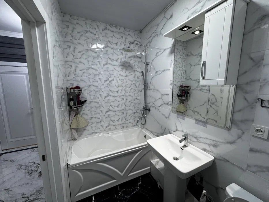 Хонадон сотилади! Сергели 1, 2 хонали, 5-кават. Евроремонт