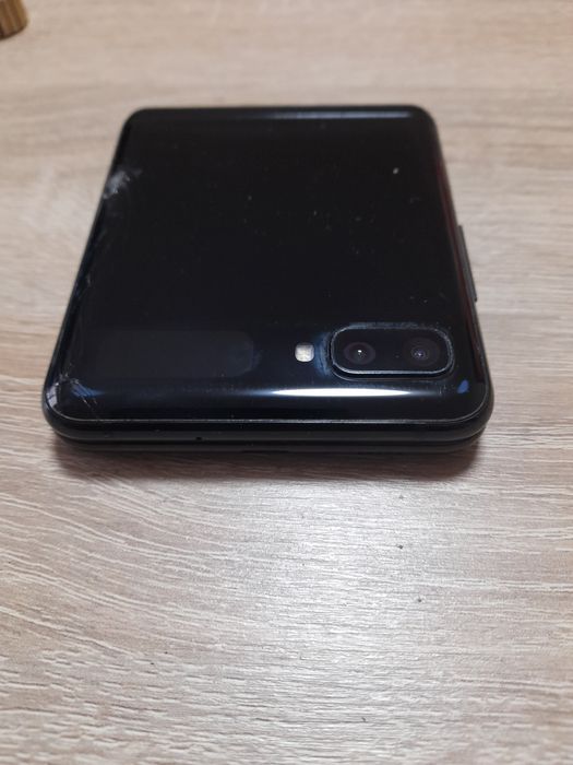 Samsung Z flip за части